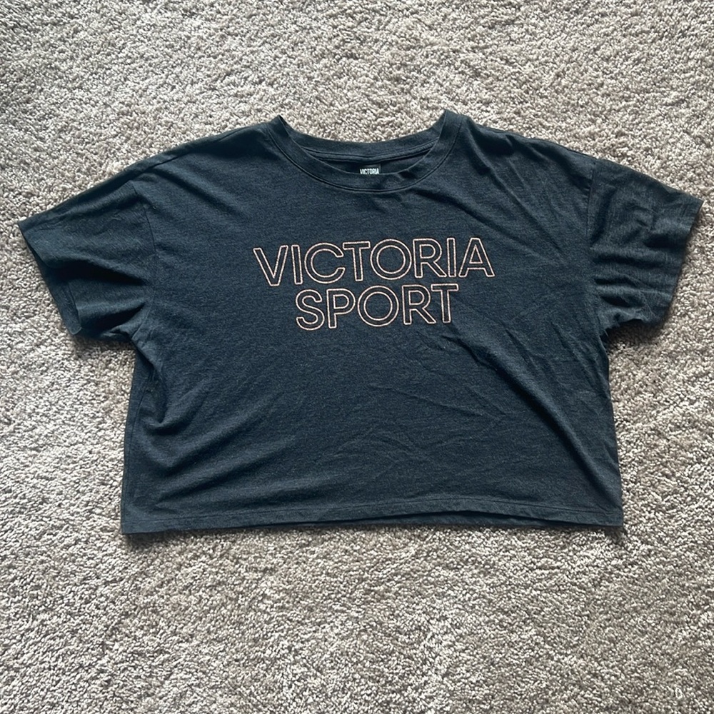Victoria Sport Crop Top